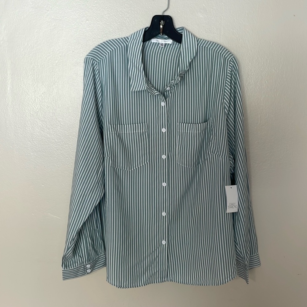 NWT Daily Thread Button Down Stripe Shirt. 1X